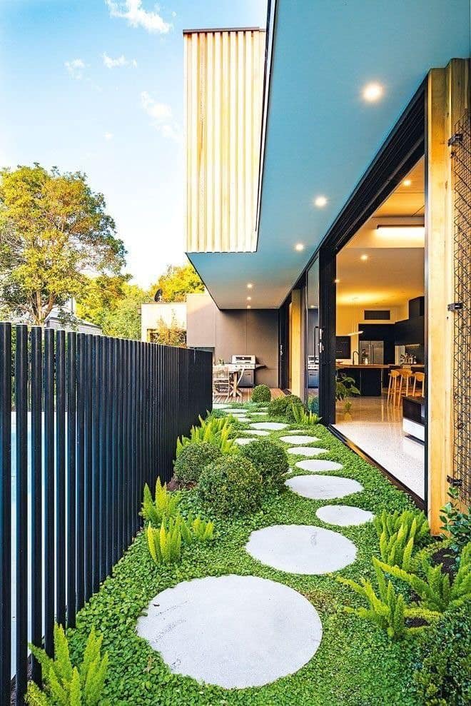 ý tưởng thiết kế vườn bên hông nhà 